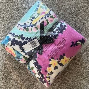 Vera Bradley wild flower paisley Floral Multicolor Plush Throw Blanket